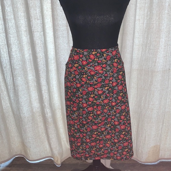 Lularoe floral skirt sized medium
